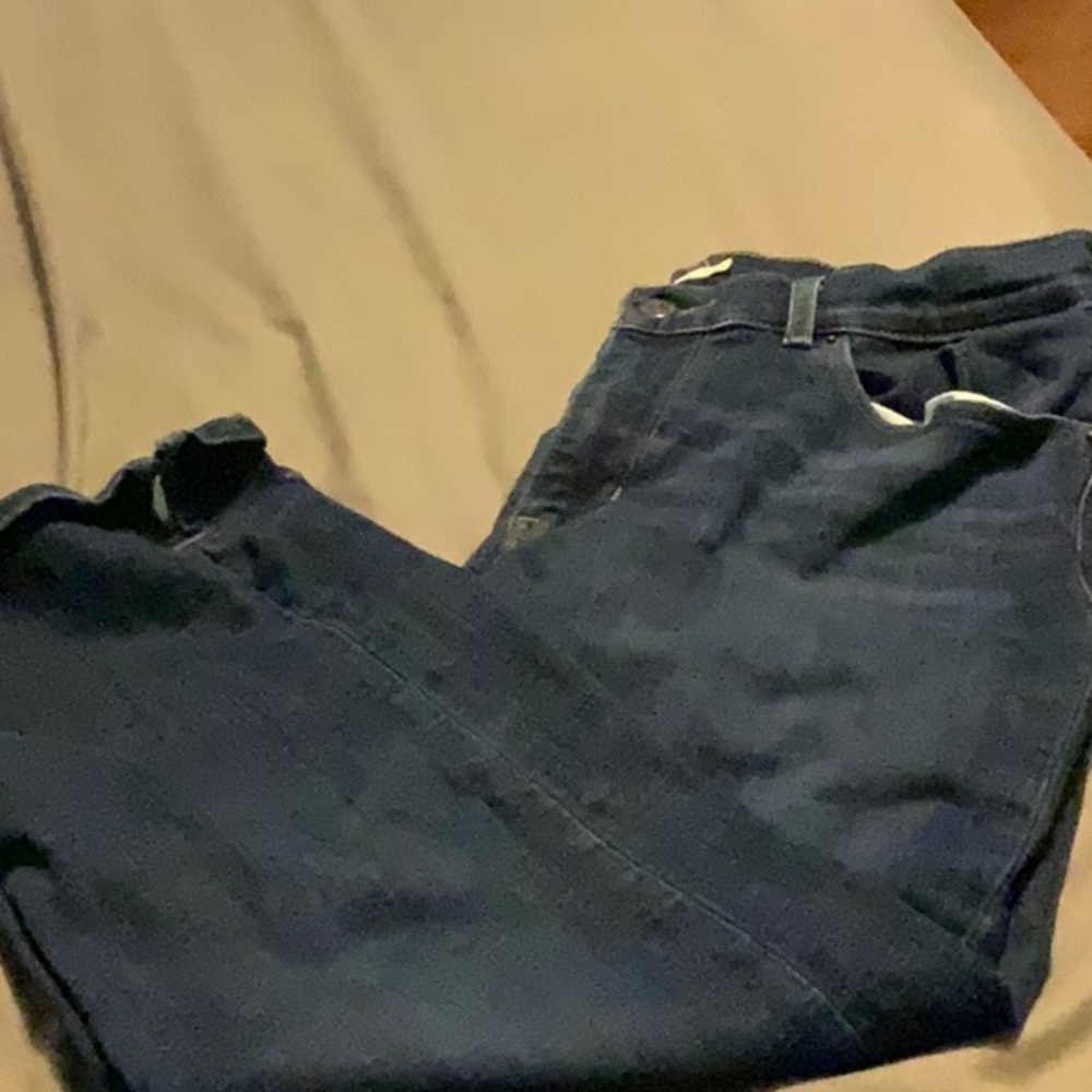 Levi Capri